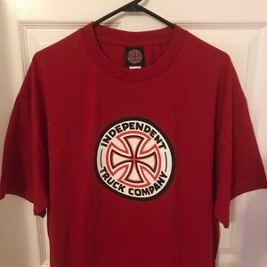 RED INDEPENDENT LOGO TEE